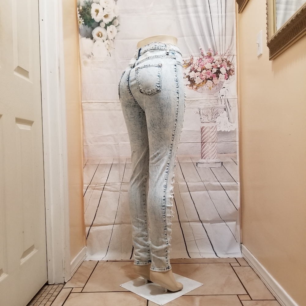 Juniors High Rise stretch skinny legs jeans Size 13 - Picture 2 of 7